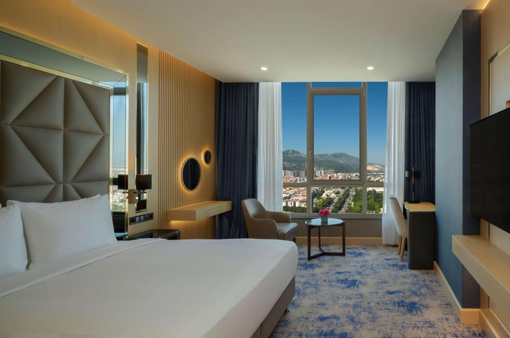 Doubletree By Hilton Manisa Hotel Exterior photo