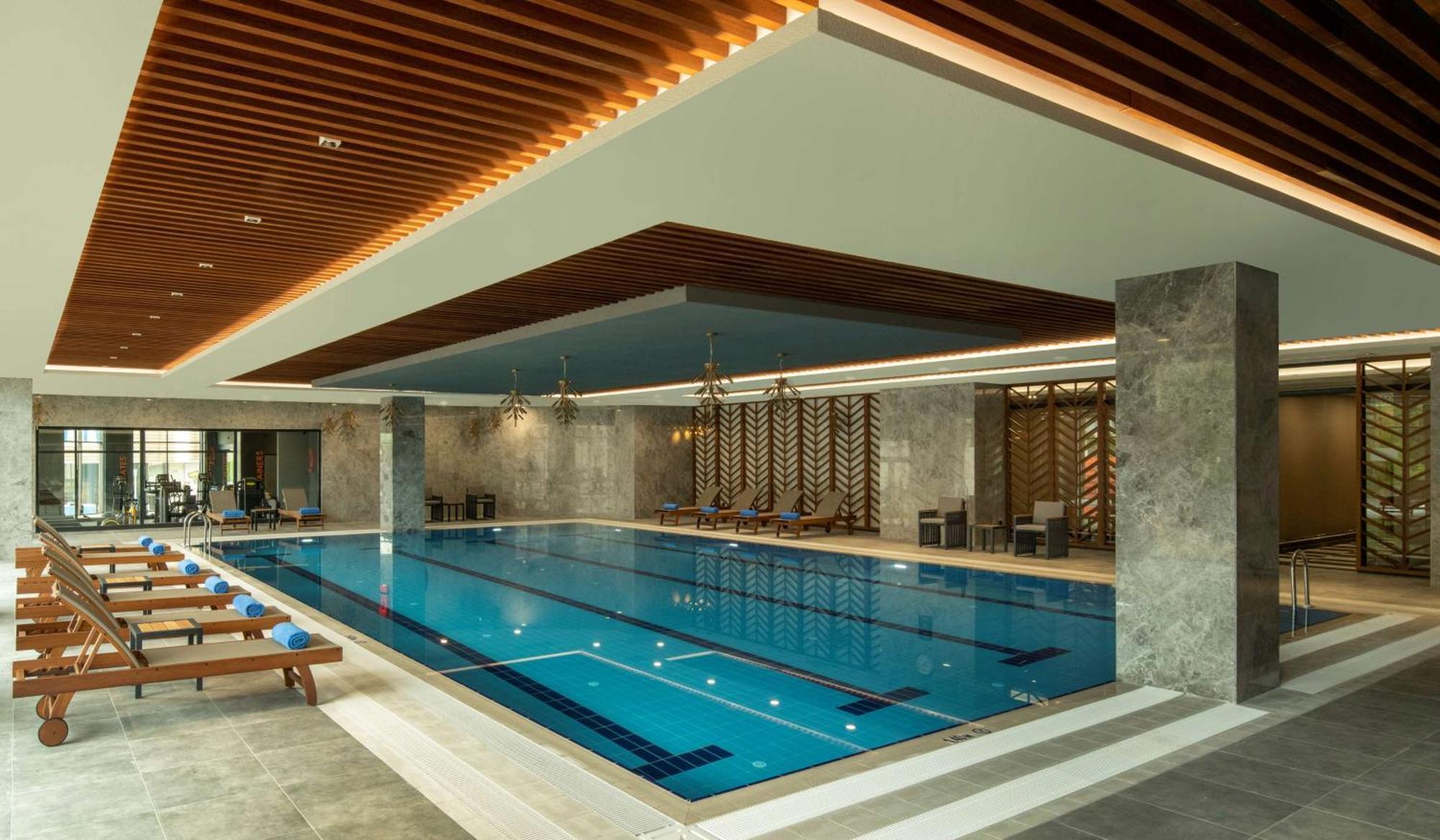 Doubletree By Hilton Manisa Hotel Exterior photo