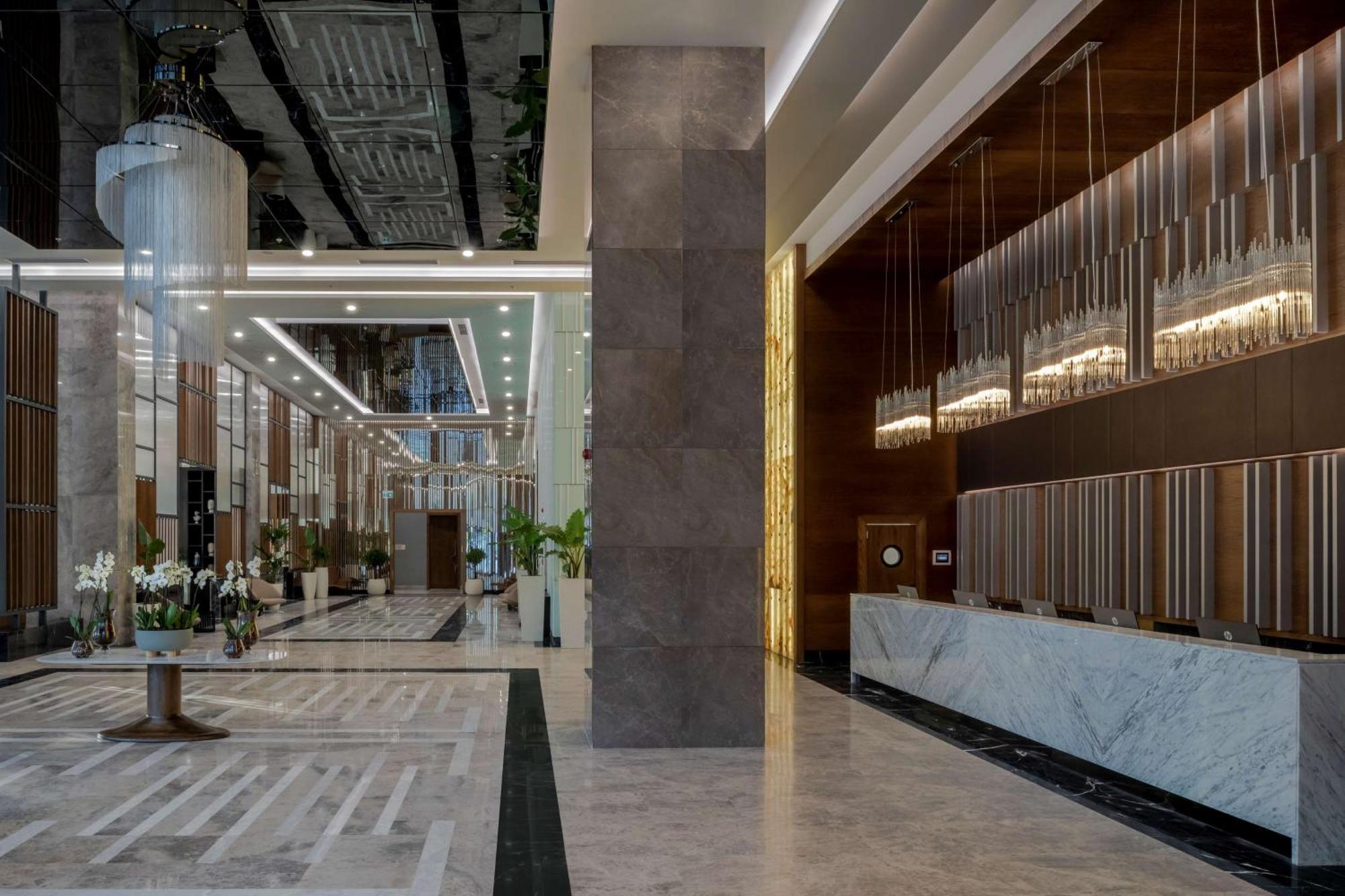 Doubletree By Hilton Manisa Hotel Exterior photo