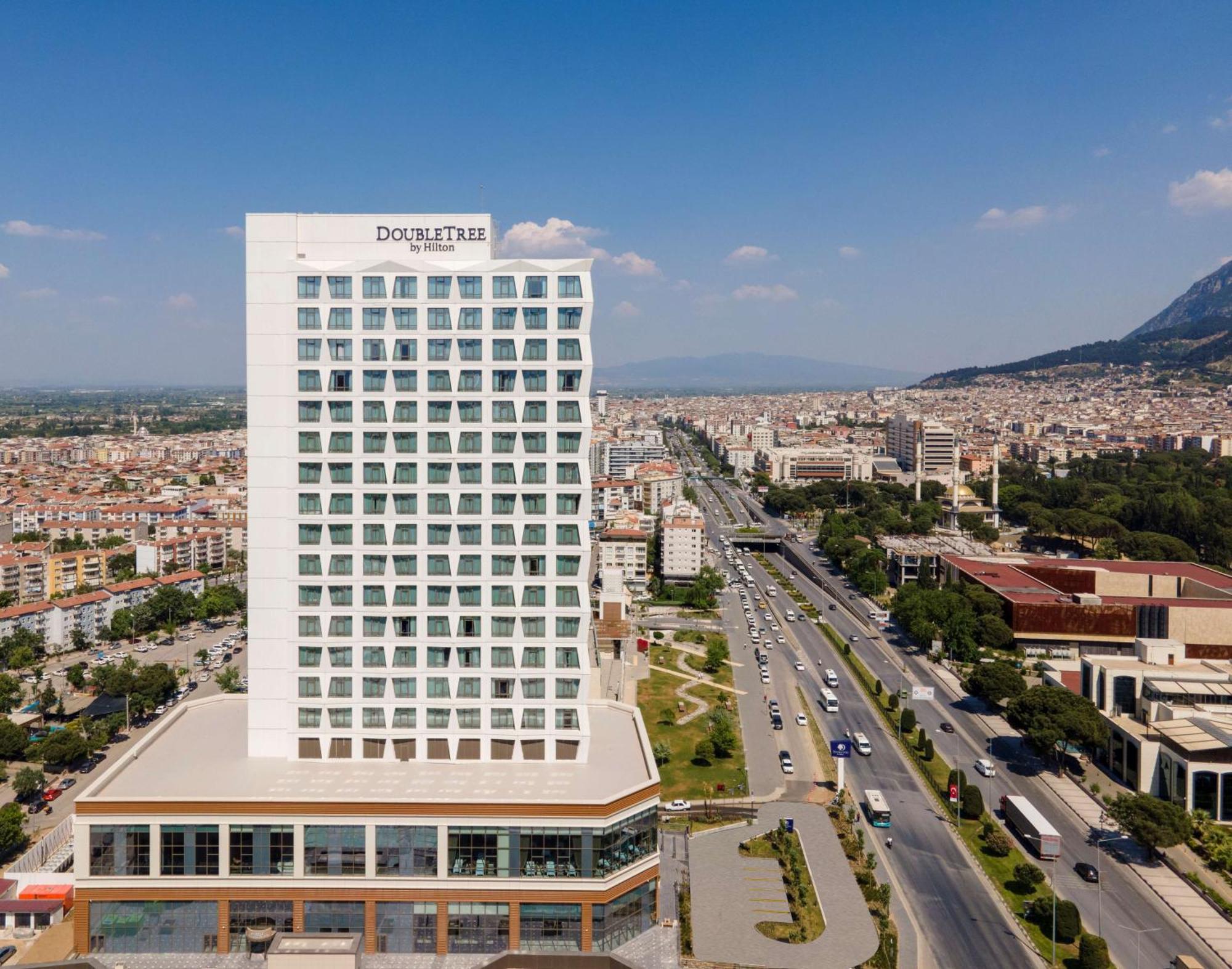 Doubletree By Hilton Manisa Hotel Exterior photo